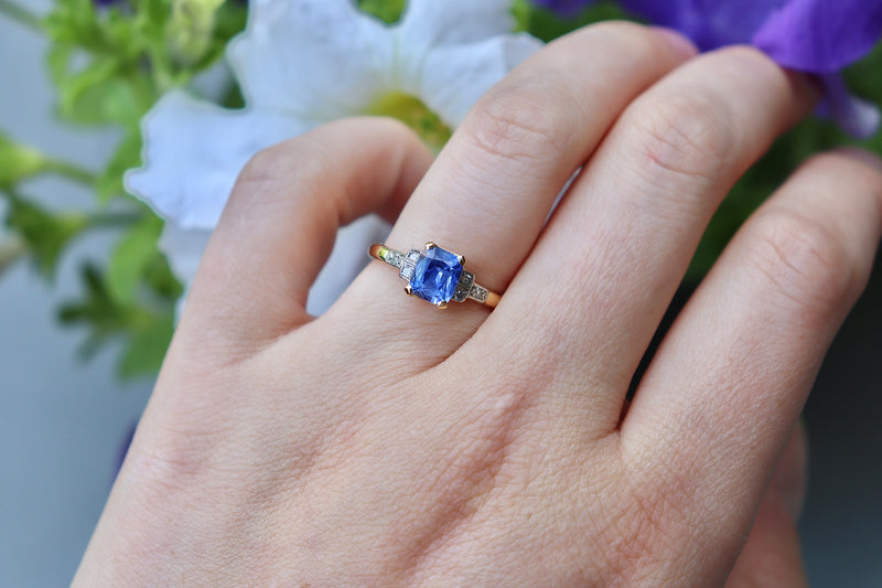 18ct Yellow Gold and Palladium Sapphire and Single Cut Diamond Vintage Ring