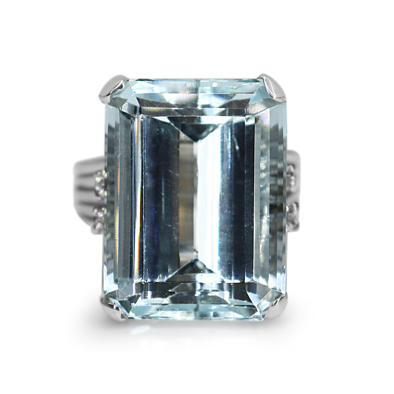 14ct White Gold Vintage Aquamarine and Diamond Ring