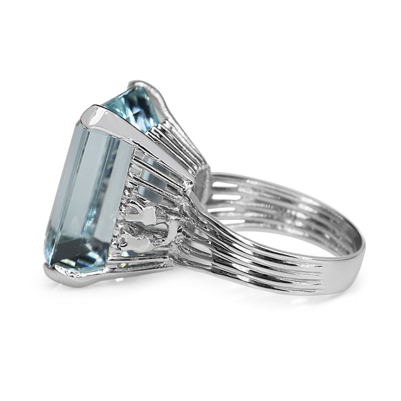 14ct White Gold Vintage Aquamarine and Diamond Ring