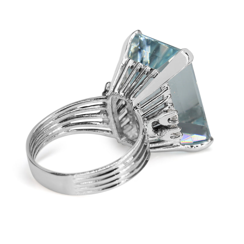 14ct White Gold Vintage Aquamarine and Diamond Ring