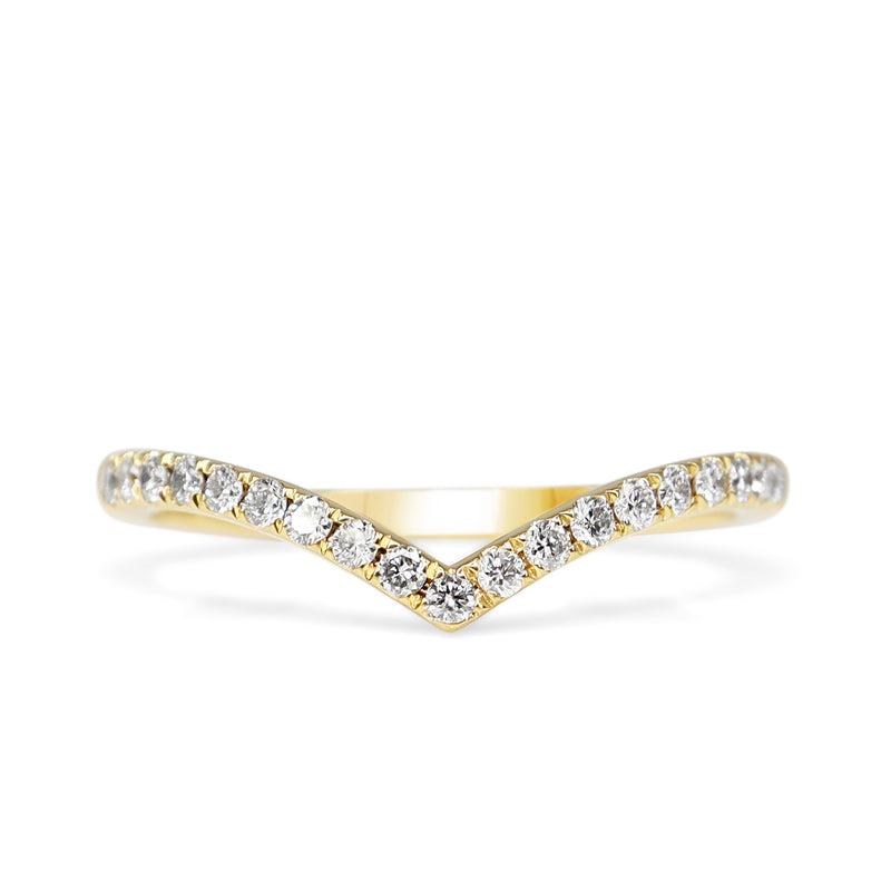 18ct Yellow Gold Diamond 'V' Shaped Band Rind