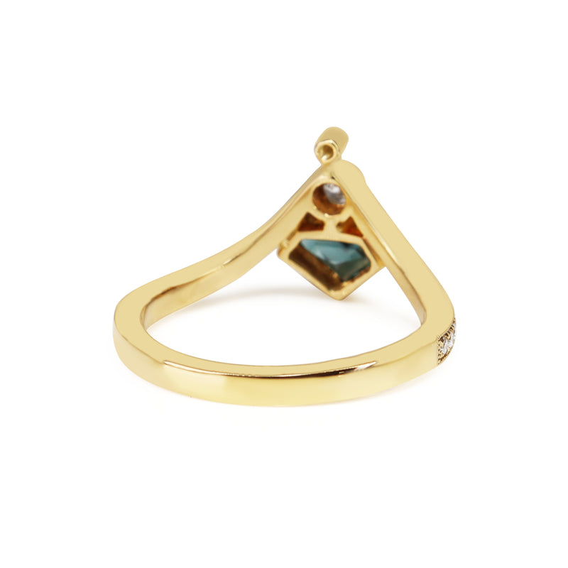 18ct Yellow Gold Teal Sapphire and Diamond Tiara Style Ring
