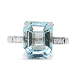 18ct White Gold Aquamarine and Diamond Ring