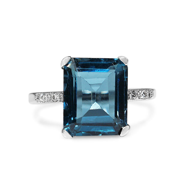 9ct White Gold London Blue Topaz and Diamond Solitaire Ring