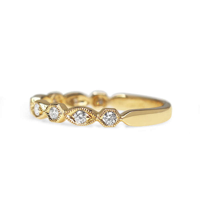 9ct Yellow Gold Vintage Style Diamond Band Ring