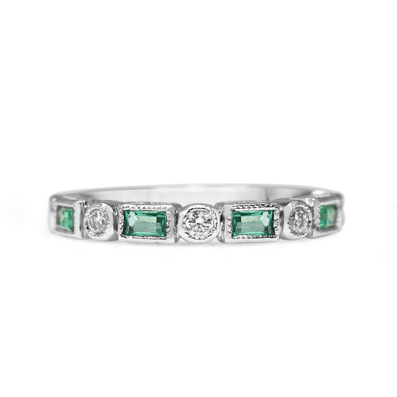 9ct White Gold Emerald and Diamond Deco Style Band Ring