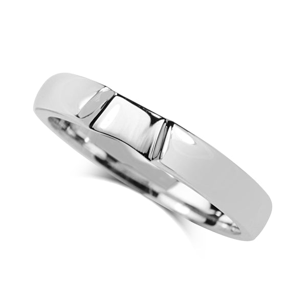 18ct White Gold Fitted Cut Out Band Ring