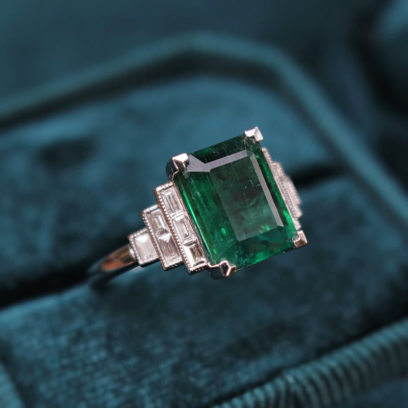 18ct White Gold Emerald and Diamond Deco Style Ring