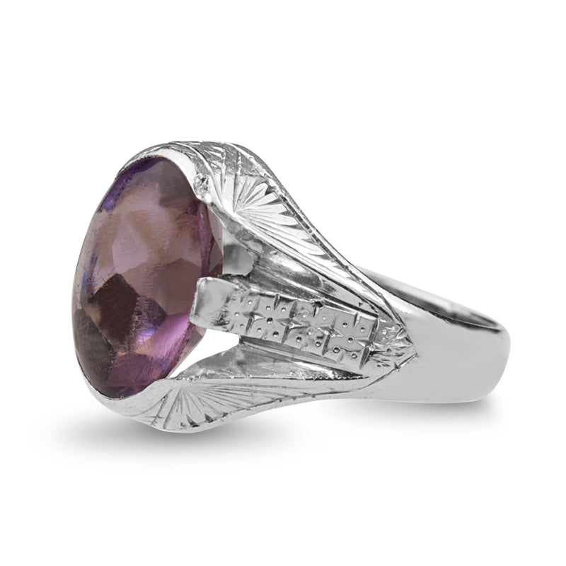 14ct White Gold Vintage Amethyst Engraved ring