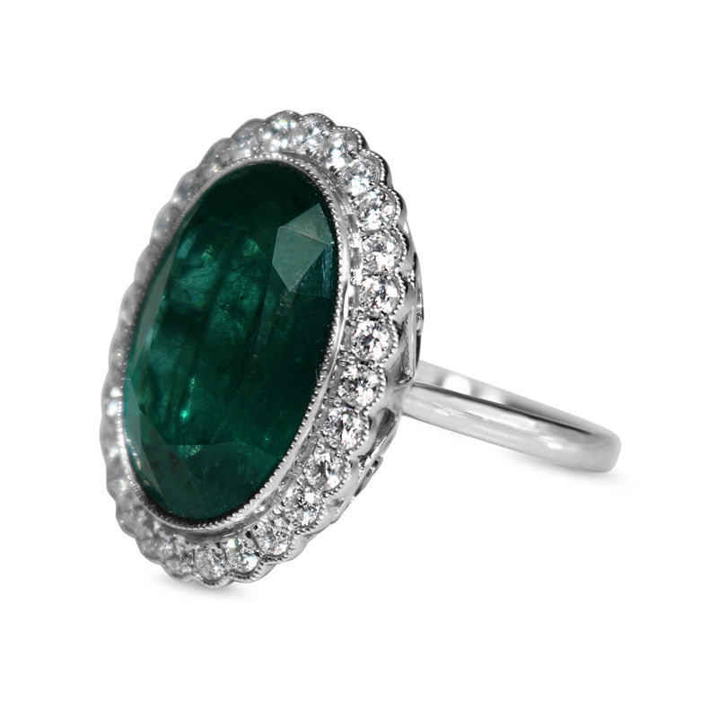 18ct White Gold Emerald and Diamond Daisy Style Ring