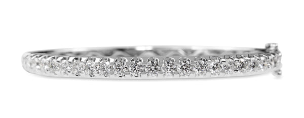 9ct White Gold 3.05ct Diamond Bangle