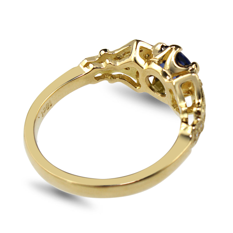 18ct Yellow Gold Vintage Style Sapphire and Diamond Ring