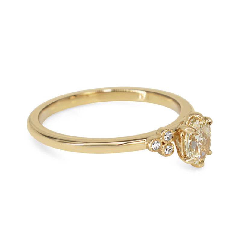 18ct Yellow Gold Yellow Diamond Vintage Style Ring