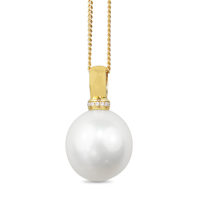 18ct Yellow Gold 16.5mm South Sea Pearl and Diamond Pendant