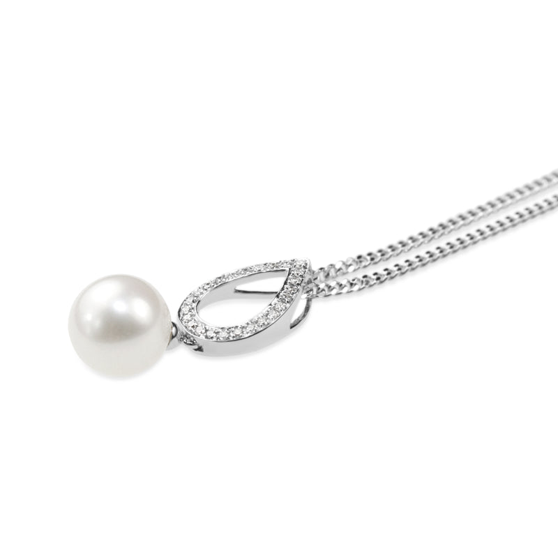 9ct White Gold Tear Drop Diamond and Fresh Water Pearl Necklace