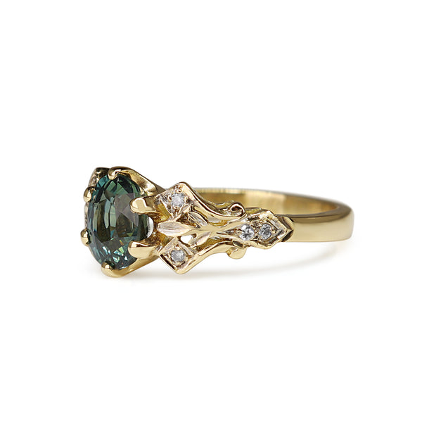 18ct Yellow Gold Teal Sapphire and Diamond Vintage Style Ring