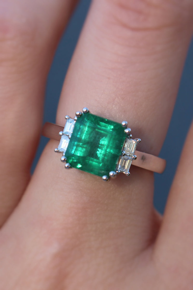 18ct White Gold Emerald and Diamond Ring