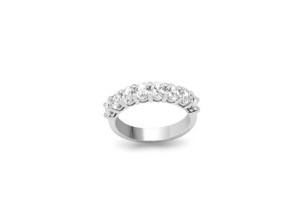 18ct White Gold Oval Diamond Band