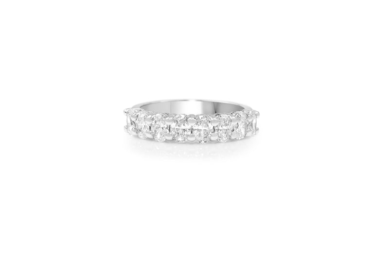 18ct White Gold Oval Diamond Band