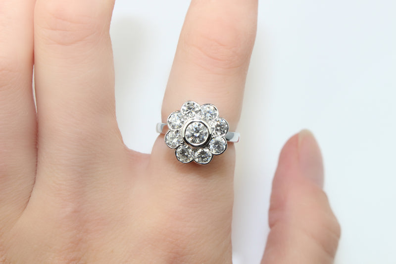 18ct White Gold Daisy Diamond Ring