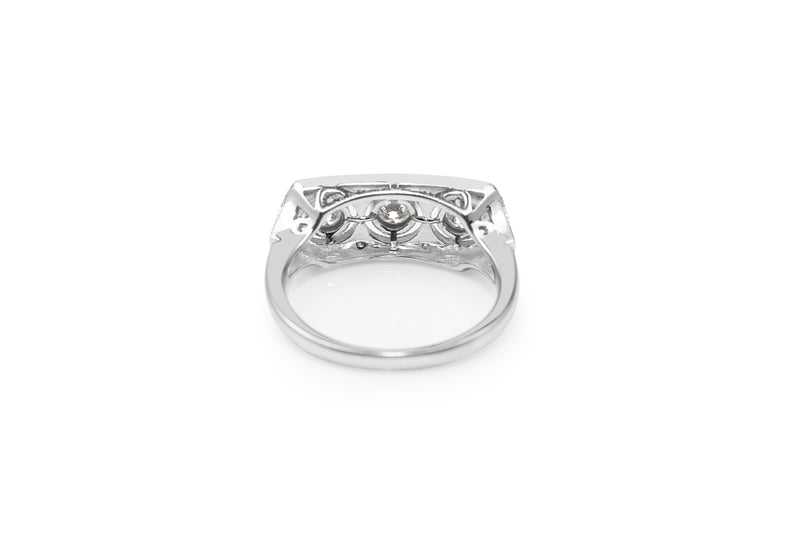 18ct White Gold Art Deco Style Ring