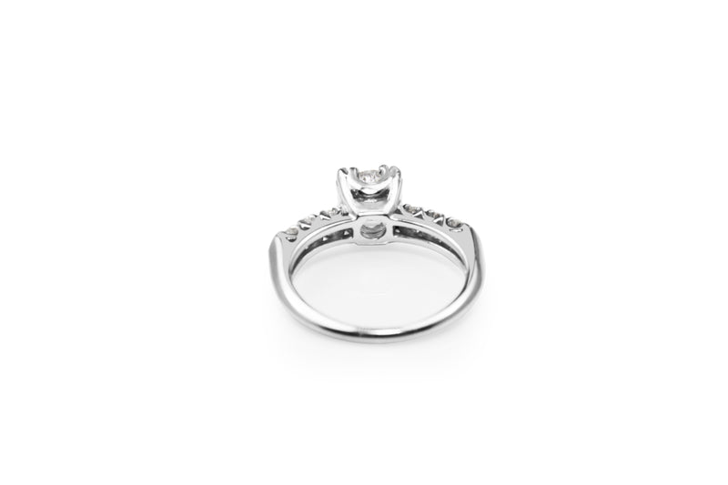 Platinum Vintage Diamond Solitaire