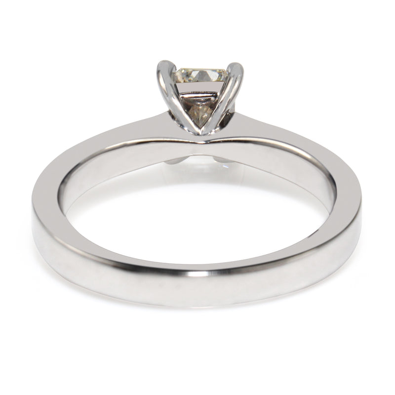 18ct White Gold Radiant Cut Diamond Solitaire