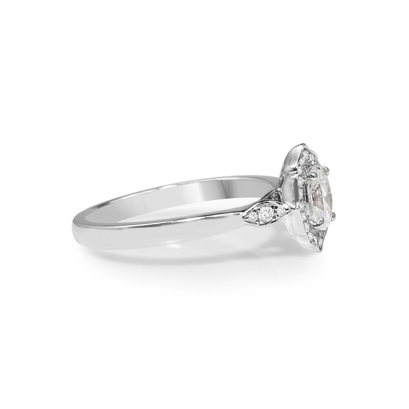 18ct White Gold Vintage Style Oval Diamond Ring