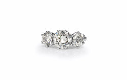 18ct White Gold Large 3 Stone Diamond Ring