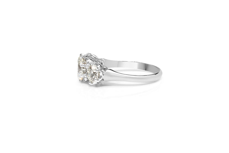 18ct White Gold Large 3 Stone Diamond Ring