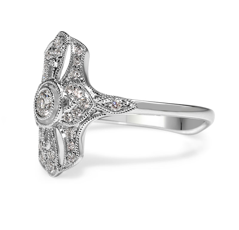 18ct White Gold Art Deco Style Ring