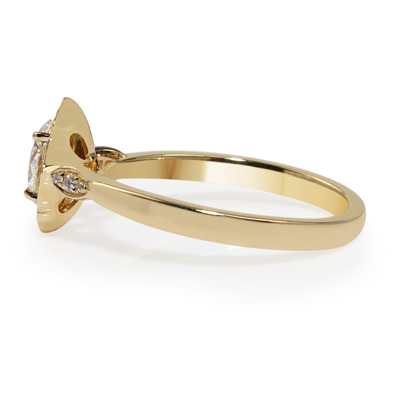 18ct Yellow Gold Vintage Style Oval Halo Ring