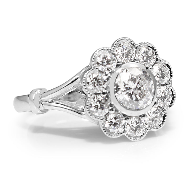 18ct White Gold Diamond Daisy Ring