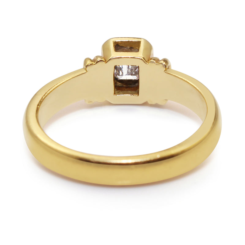 18ct Yellow Gold Bezel Diamond Solitaire Ring