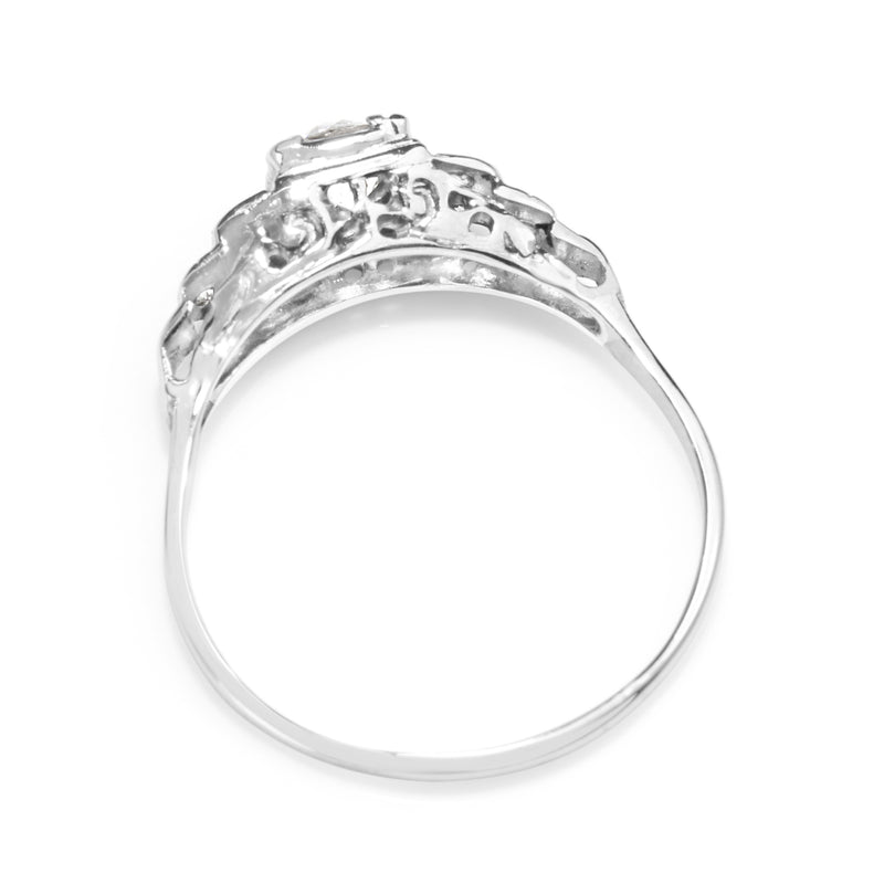 18ct White Gold Art Deco Diamond Ring