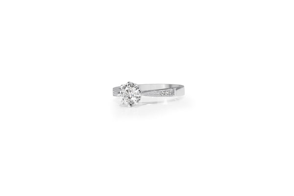 18ct White Gold Vintage Style Solitaire Ring