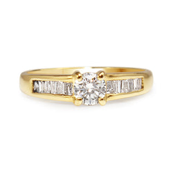 18ct Yellow Gold Diamond Ring