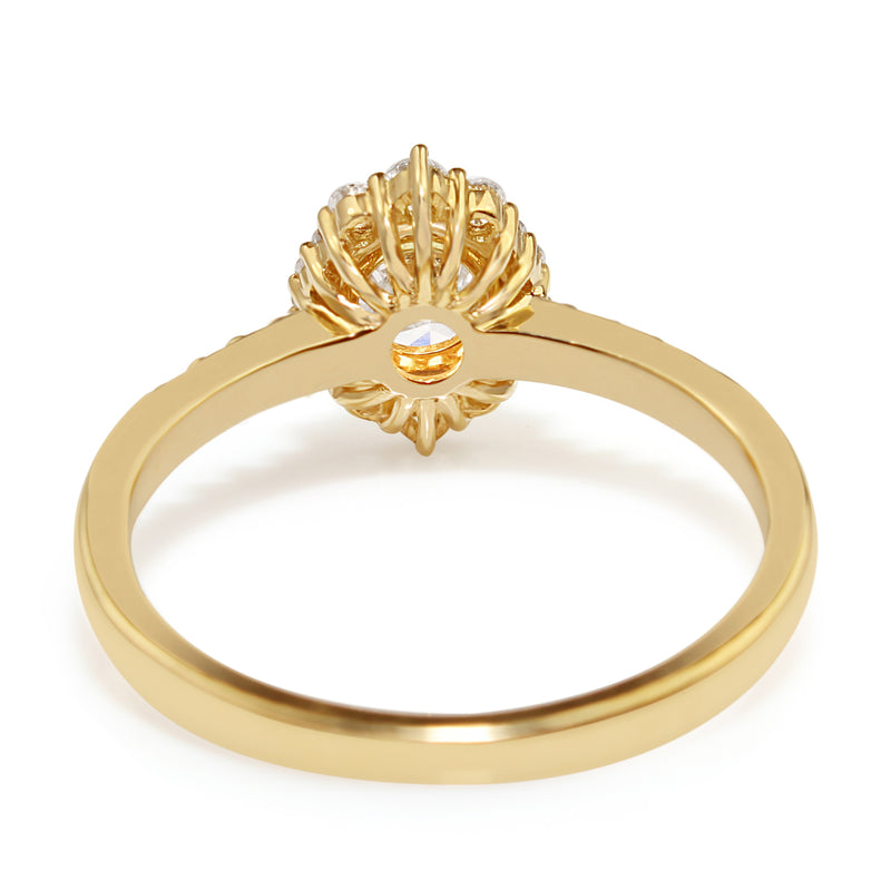 18ct Yellow Gold Vintage Style Diamond Halo Ring