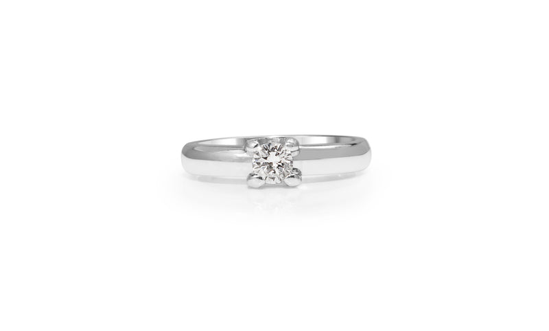 18ct White Gold Diamond Solitaire Ring