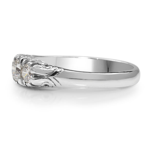 18ct White Gold Vintage Style 3 Stone Diamond Ring