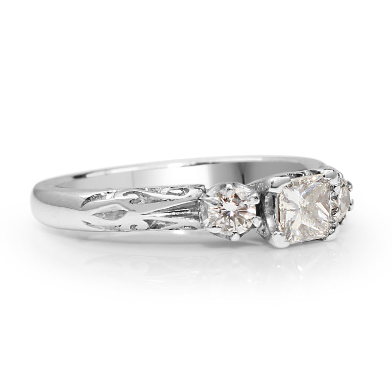 18ct White Gold 3 Stone Diamond Ring