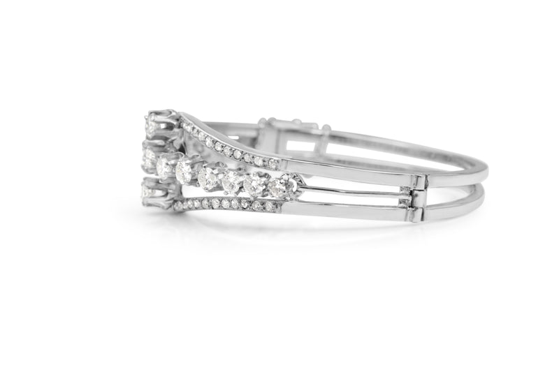 14ct White Gold Diamond Bangle