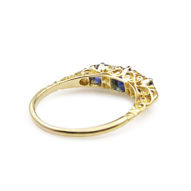 18ct Yellow Gold Antique Sapphire and Diamond Ring