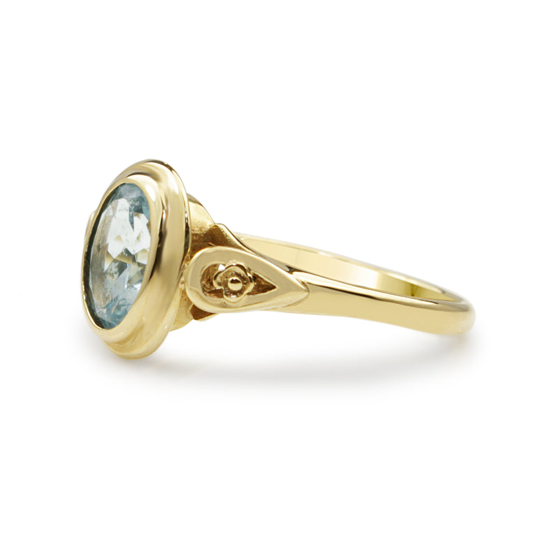 9ct Yellow Gold Aquamarine Ring