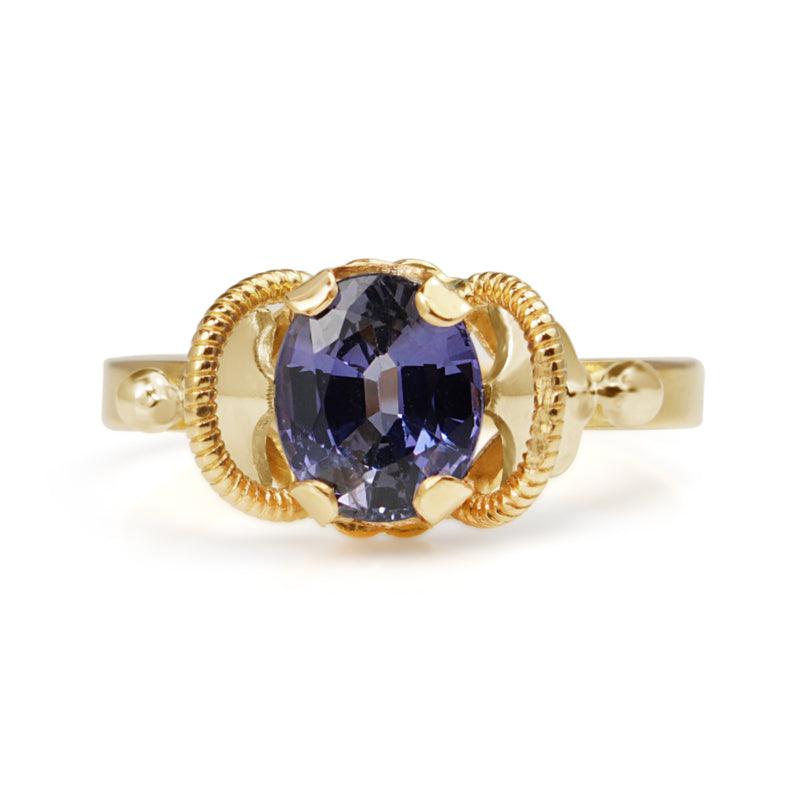 18ct Yellow Gold Purple Sapphire Vintage Ring