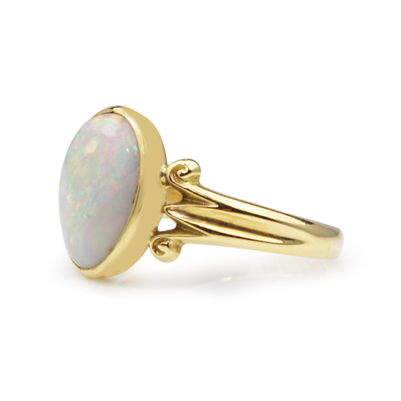 18ct Yellow Gold Vintage Opal Ring