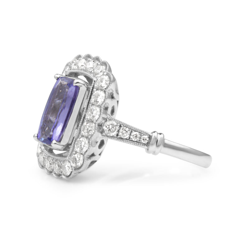 18ct White Gold Tanzanite and Diamond Daisy Ring