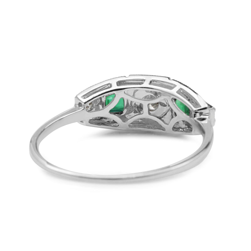 18ct White Gold Emerald and Diamond Art Deco Style Ring