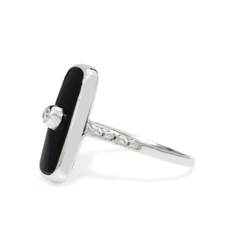 14ct White Gold Vintage Onyx and Diamond Ring