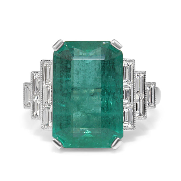 18ct White Gold Emerald and Diamond Art Deco Style Diamond Ring